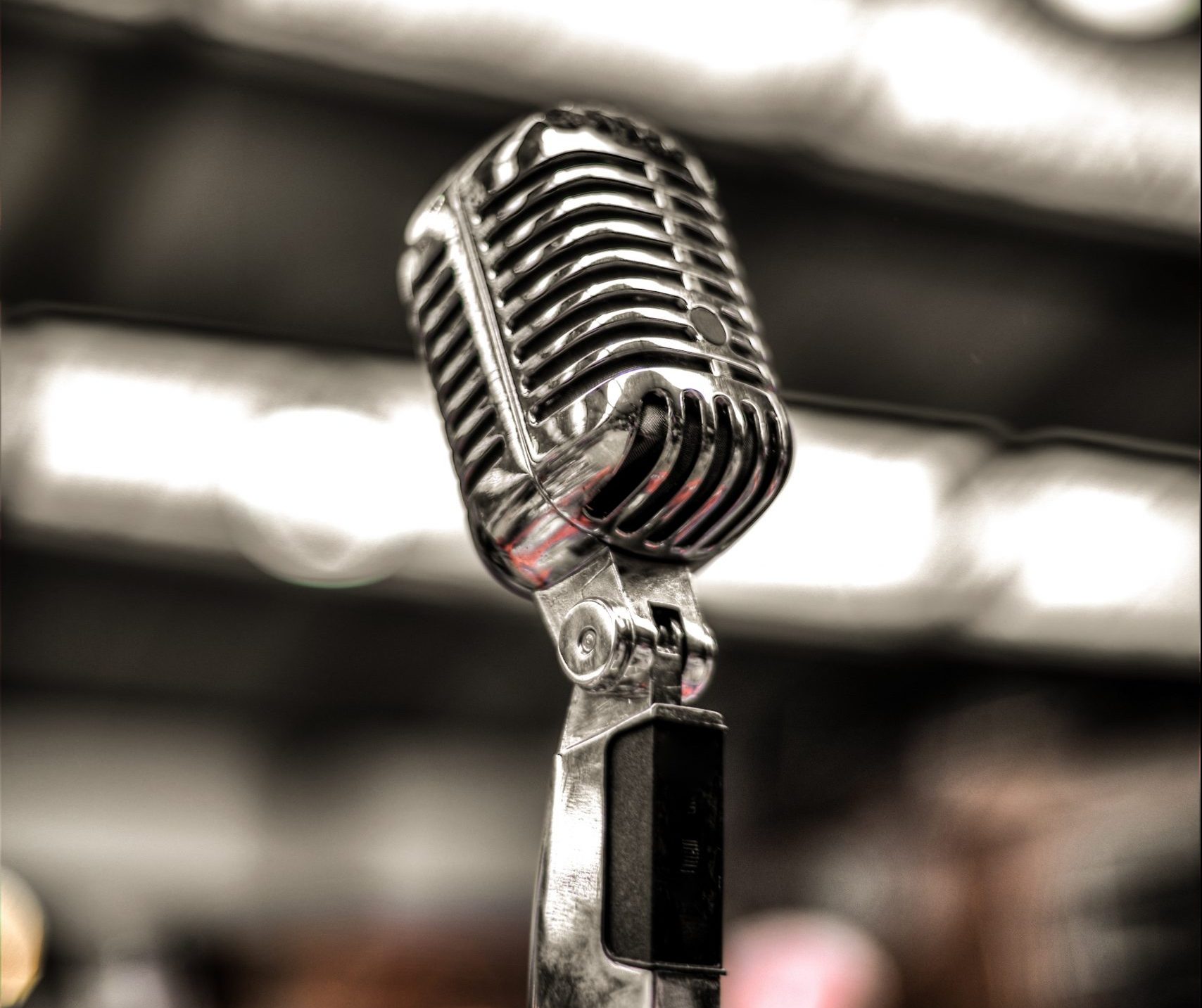 silver-colored-microphone-675960